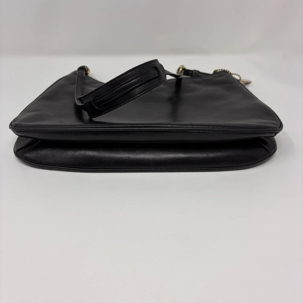 Vintage Coach Ashton Slim Purse Black Leather Shoulder Metal Hang Tag 8165
